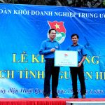 Hỗ trợ 300 cơ số thuốc cho xã Khoen On, huyện Than Uyên, tỉnh Lai Châu