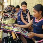 Về thăm làng nghề thổ cẩm