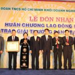 Đoàn Khối DNTW nhận Huân chương Lao động hạng III
