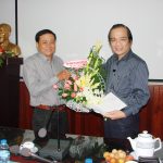 VRG trao sổ hưu cho 3 cán bộ