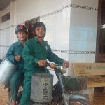 Đôi vợ chồng luôn giúp đỡ đồng nghiệp