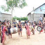 Tuổi trẻ gây quỹ mua cồng chiêng