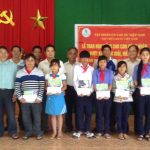 Cao su Nam Giang tiếp tục trao học bổng Tạp chí CSVN