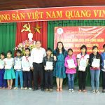 Tạp chí Cao su VN trao 55 suất học bổng cho học sinh nghèo Quảng Nam, Quảng Ngãi