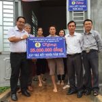 Trao nhà kết nghĩa cho công nhân Cao su Chư Sê
