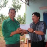 Khen thưởng 2 tổ sản xuất Cao su Bình Long