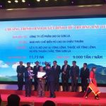 Trao quyết định chủ trương đầu tư nhà máy chế biến Cao su Sơn La