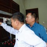 Trao 3 bộ pin năng lượng mặt trời cho Cao su Mang Yang K