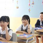 Trẻ biết chữ trước khi vào lớp 1: nên hay không?