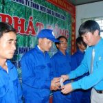 Cao su Mang Yang trao 2 nhà “Mái ấm CĐ” tại lễ phát động Tháng CN