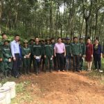 Trao thưởng thi đua nước rút cho công nhân Cao su Sơn La