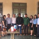 Tặng 30 suất quà cho công nhân cao su Krông Buk