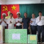 Đoàn cán bộ VRG thăm, tặng quà chiến sĩ và nhân dân huyện đảo Trường Sa