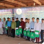 CĐ CSVN thăm, tặng quà cho CNLĐ tại Campuchia