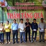 Hội Doanh nhân trẻ VRG tặng quà công nhân khó khăn