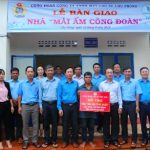 Trao nhà “Mái ấm Công đoàn” cho công nhân khu vực Tây Nguyên