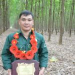 Nỗ lực để xứng đáng Công nhân cao su ưu tú
