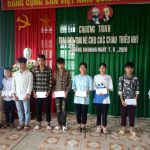 Cao su Sơn La tặng quà con em người lao động