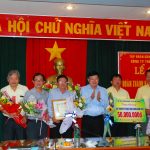 TGĐ VRG trao thưởng về đích sớm cho Cao su Chư Păh