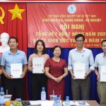 Khối Dịch vụ - Hành chính – Sự nghiệp hoàn thành tốt nhiệm vụ