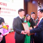 Cao su Lai Châu phấn đấu thu nhập 5 triệu đồng/người/tháng