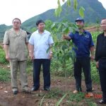 Công nhân cao su tưởng nhớ đồng chí Trương Vĩnh Trọng