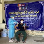 Tiêm vaccine đồng loạt cho người lao động tại các công ty cao su tỉnh Kampong Thom, Campuchia