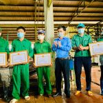 Cao su Mang Yang khen thưởng 54 tập thể và cá nhân vượt sản lượng