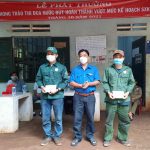 Góp sức trẻ trong từng tấn mủ vượt