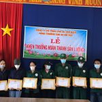 Cao su Tân Biên khen thưởng công nhân vượt kế hoạch sản lượng