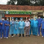 Có dịch là xách ba lô đi trực chiến