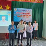Cao su Sa Thầy tuyên dương 136 em học sinh giỏi