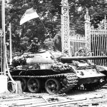 Cột mốc tháng Tư