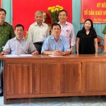 Cao su Chư Păh ký kết quy ước phối hợp với địa phương
