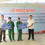 Cao su Chư Mom Ray đối thoại với người lao động trong Lễ phát động Tháng công nhân