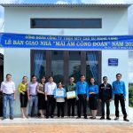 Công đoàn Cao su Mang Yang trao nhà “Mái ấm Công đoàn”