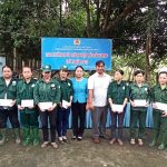 Công đoàn Cao su Dầu Tiếng khen thưởng công nhân vượt kế hoạch quý III