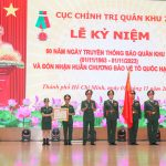 Báo Quân khu 7 đón nhận Huân chương Bảo vệ Tổ quốc hạng Ba