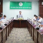 Các đơn vị cao su miền Trung tập trung vượt khó