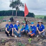 Tuổi trẻ Cao su Sa Thầy trồng cây phủ xanh đồi núi trọc